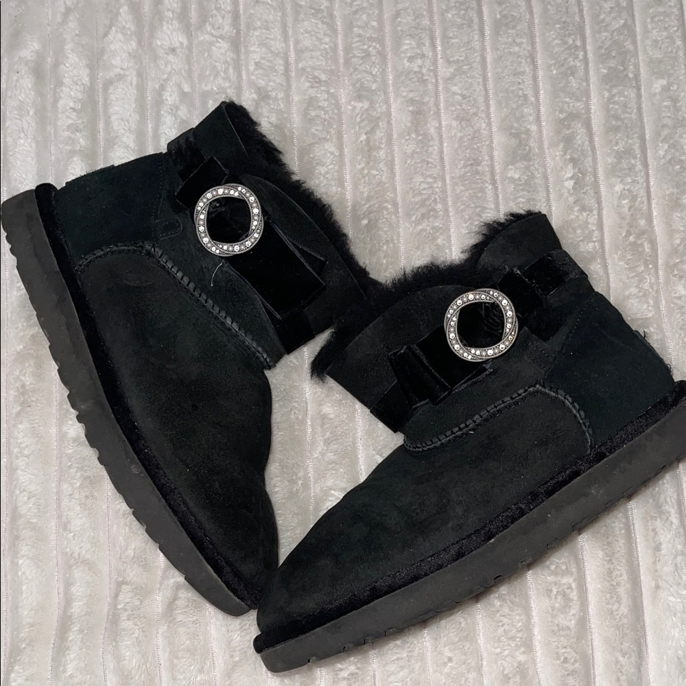UGG Karlie Brooch Boots | Size 7